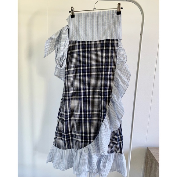 Ganni wrap skirt in size 36. - Picture 3 of 7